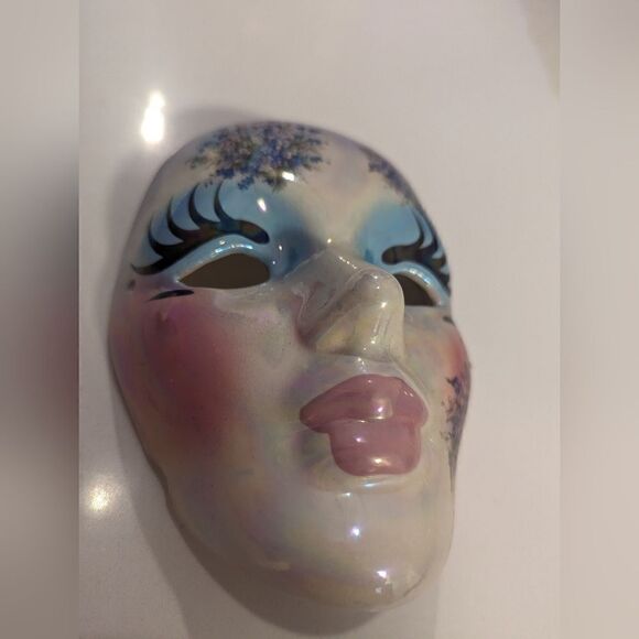 Vintage handmade ceramic Mardi gras lavender metallic shiny wall decor mask - Picture 2 of 11